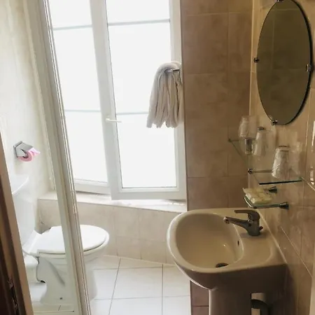 Hotel Le Mediterraneen Parigi